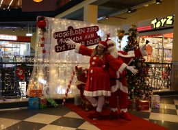 Dekoratif Ürünlerle Süsleme ve Noel Baba Hediye Servisi