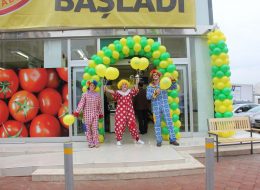 Antalya Kipa Açılış Organizasyonu antalya kipa acilis organizasyonu izmir organizasyon 14 İzmir Organizasyon Antalya’da açılışı yapılacak olan yeni Kipa süpermarket açılış organizasyonu için, reklam ve tanıtım ağırlıklı bir açılış etkinliği düzenledik. Antalya Kipa açılış organizasyonu için İzmir Organizasyon ekibi olarak eğlenceli etkinlikler ve animasyon aktiviteleri planladık. Antalya Animasyon ve Palyaço Gösterileri İzmir Organizasyon