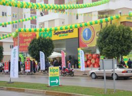 Antalya Kipa Açılış Organizasyonu antalya kipa acilis organizasyonu izmir organizasyon 18 İzmir Organizasyon Antalya’da açılışı yapılacak olan yeni Kipa süpermarket açılış organizasyonu için, reklam ve tanıtım ağırlıklı bir açılış etkinliği düzenledik. Antalya Kipa açılış organizasyonu için İzmir Organizasyon ekibi olarak eğlenceli etkinlikler ve animasyon aktiviteleri planladık. Kipa Yönlendirme Tabelaları Hizmetleri İzmir Organizasyon