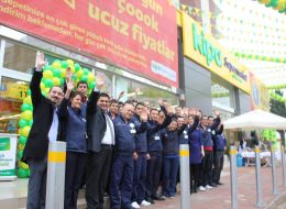 Antalya Kipa Açılış Organizasyonu antalya kipa acilis organizasyonu izmir organizasyon 3 İzmir Organizasyon Antalya’da açılışı yapılacak olan yeni Kipa süpermarket açılış organizasyonu için, reklam ve tanıtım ağırlıklı bir açılış etkinliği düzenledik. Antalya Kipa açılış organizasyonu için İzmir Organizasyon ekibi olarak eğlenceli etkinlikler ve animasyon aktiviteleri planladık. Antalya Kipa Açılış Organizasyonu İzmir Organizasyon