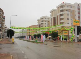 Antalya Kipa Açılış Organizasyonu antalya kipa acilis organizasyonu izmir organizasyon 4 İzmir Organizasyon Antalya’da açılışı yapılacak olan yeni Kipa süpermarket açılış organizasyonu için, reklam ve tanıtım ağırlıklı bir açılış etkinliği düzenledik. Antalya Kipa açılış organizasyonu için İzmir Organizasyon ekibi olarak eğlenceli etkinlikler ve animasyon aktiviteleri planladık. Antalya Bayrak ve Balon Süsleme İzmir Organizasyon