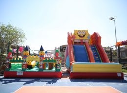 Bahar Yıldırım İlkokulu ve Havva Yıldırım Anaokulu Çocuk Şenliği Organizasyonu bahar yildirim ilkokulu ve havva yildirim anaokulu cocuk senligi organizasyonu İzmir Organizasyon Bahar Yıldırım İlkokulu ve Havva Yıldırım Anaokulu Çocuk Şenliği Organizasyonu İzmir Organizasyon firmamız tarafından gerçekleştirildi. Tüm organizasyonlarda profesyonel hizmet alabileceğiniz İzmir Organizasyon kaliteli ekipmanları ve deneyimli ekibi ile birlikte yanı başınızda. 23 Nisan Ulusal Egemenlik ve Çocuk Bayramı kapsamında gerçekleştirilecek olan çocuk şenliği organizasyonu ile çocukların doyasıya eğlendiği bir organizasyona imza attık. Bahar Yıldırım İlkokulu ve Havva Yıldırım Anaokulu çocuk şenliği organizasyonu için geniş kapsamlı bir planlama listesi oluşturduk. Başbakan Binali Yıldırım'ın da katılım sağlayacağı Bahar Yıldırım İlkokulu ve Havva Yıldırım Anaokulu çocuk şenliği organizasyonu için tüm detayları belirledik. Yetkili ile yaptığımız görüşmeler doğrultusunda çocuklara yönelik aktiviteler, animasyon ekibi, şişme oyuncaklar ile organizasyonu keyifli kılmayı hedefledik. Oluşturduğumuz tüm bu planlamaları ise organizasyon günü geldiğinde kusursuz bir şekilde hazırlamak kaldı. Çocuk Şişme Oyuncakları Kiralama