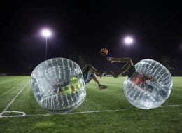 Balon Futbolu balon futbolu 3 İzmir Organizasyon Balon futbolu oyunu ile, bildiğiniz futbol oyunun aksine daha renkli ve keyifli bir oyunu İzmir Organizasyon şirketi olarak sadece organizasyon kapsamında sizlere sunuyoruz. 2004 yılından bugüne animasyon, kiralama hizmetleri ve organizasyon sektöründe hizmet veren firmamız %100 müşteri memnuniyeti ilkesini hedeflemekte ve nerede olursanız olun sizlere ulaşmaktadır. İzmir başta olmak üzere, Çeşme, Bodrum, Ege Bölgesi ve Türkiye'nin dört bir noktasına hizmet veriyoruz. Şenlik organizasyonu, piknik organizasyonu, aile günü etkinlikleri, doğum günü organizasyonu ve daha birçok organizasyonda şişme oyuncak kiralama hizmetimizden faydalanabilirsiniz. Bunun dışında, bireysel olarak balon futbolunu halı saha maçlarında kiralama sistemi ile yer veremiyoruz.Kurumsal olmak şartı ile İzmir Organizasyon şirketimizden şişme oyuncakların yanı sıra daha pek çok hizmeti de talep edebilirsiniz. Outdoor aktivitelerinizde, firma etkinliklerinde ve organizasyonlarınızda siz keyifli anları yaşarken, istekleriniz doğrultusunda fotoğraf ve video çekimleriyle İzmir Organizasyon firmamız bu anları ölümsüzleştirecektir. Şişme oyun parkurları ve diğer hizmetlerimiz ile ilgili ayrıntılı bilgi almak için sismeoyuncak.com ya da www.izmirorganizasyon.com sitemizi ziyaret edebilirsiniz. Bubble Futbol Kiralama