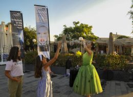 Bodrum Bubble Show Köpük Balon Gösterisi bodrum bubble show kopuk balon gosterisi İzmir Organizasyon Bodrum bubble show köpük balon gösterisi ile İzmir Organizasyon şirketimiz Bodrum'da eğlenceli bir organizasyon gerçekleştirdi. Organizasyon, animasyon, ekipman ve personel kiralama gibi ihtiyacınız olan tüm alanlarda hizmetinizdeyiz. Açılış organizasyonu, festival ve şenlik organizasyonu, belediye etkinlikleri, doğum günü organizasyonu, temalı parti organizasyonu gibi birçok etkinlikte tercih edebileceğiniz bubble show ya da bir diğer adıyla köpük balon gösterisi ile davetlilerinize eğlenceli anlar yaşatabilirsiniz. Köpük Balon Gösterisi