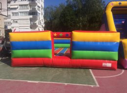 Duvar Zıpzıp duvar zipzip 2 İzmir Organizasyon Duvar zıpzıp oyun parkuru çocuklarınızın eğlenceli vakit geçireceği şişme oyun parkurlarından biridir. Şişme çocuk oyuncakları, organizasyonlarınız içerisinde yer verebileceğiniz hizmetlerden sadece bir tanesidir. Duvar zıpzıp oyun parkuru adını, etrafının şişme ürünle kaplanmış olmasından alır. Doğum günü organizasyonu, piknik organizasyonu, belediye etkinlikleri, açılış organizasyonları, sünnet organizasyonu gibi birçok farklı etkinlikte İzmir Organizasyon şirketimizden şişme oyuncak kiralama hizmetini talep edebilirsiniz. İzmir Organizasyon firmamız bugüne kadar birçok organizasyon ve etkinliğe ev sahipliği yapmış ve yapmaya devam etmektedir. Profesyonel ekibi ve kaliteli ekipmanlarıyla, İzmir ve Türkiye geneline hizmet veren şirketimiz, istediğiniz anda sizlere ulaşmaktadır. İzmir Organizasyon ofisimizin hemen yanı başında bulunan depoda ekipmanlarımız muhafaza edilmekte ve talepleriniz doğrultusunda sizlere ulaştırılmaktadır. Farklı renklerle bezenmiş duvar zıpzıp şişme oyun parkuru çocukların ilgisini çekmektedir. %100 müşteri memnuniyeti ilkesini hedefleyerek çıktığımız bu yolda, gelişmeleri ve yenilikleri takip ederek kendimizi her zaman bir adım ileriye taşıyoruz. Şişme oyun parkurlarıyla ilgili ayrıntılı bilgi almak için sismeoyuncak.com sitemizi ziyaret edebilir ya da İzmir Organizasyon müşteri temsilcimize ulaşabilirsiniz. Duvar Zıpzıp Şişme Oyuncak Kiralama