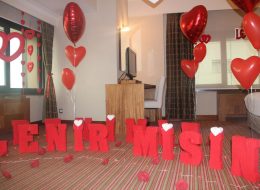 Otel Odasında Sürpriz Evlilik Teklifi Organizasyonu İzmir