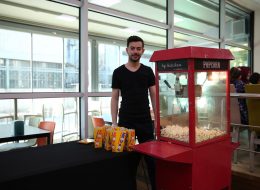 Festival & Şenlik Organizasyonu festival ve senlik organizasyonu 1 İzmir Organizasyon Şenlik organizasyonu okulların, kurumların, kuruluşların ve firmaların belli bir amaca yönelik eğlence kutlamalarında gerçekleştirdiğimiz etkinliklerdir. Şenlik Organizasyonu İzmir