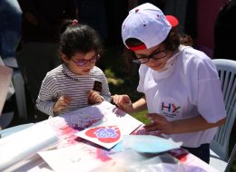 Festival & Şenlik Organizasyonu festival ve senlik organizasyonu 10 İzmir Organizasyon Şenlik organizasyonu okulların, kurumların, kuruluşların ve firmaların belli bir amaca yönelik eğlence kutlamalarında gerçekleştirdiğimiz etkinliklerdir. İzmir Kum Boyama