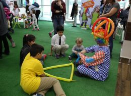 Festival & Şenlik Organizasyonu festival ve senlik organizasyonu 3 İzmir Organizasyon Şenlik organizasyonu okulların, kurumların, kuruluşların ve firmaların belli bir amaca yönelik eğlence kutlamalarında gerçekleştirdiğimiz etkinliklerdir. Palyaço Kiralama İzmir