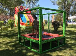 Eskişehir Ford Sünnet Organizasyonu golcuk ford sunnet organizasyonu 9 İzmir Organizasyon Eskişehir Ford sünnet organizasyonu ile İzmir Organizasyon keyifli bir organizasyon gerçekleştirmek adına yolları aşarak Eskişehir'e gitti. Düğün organizasyonu, kına organizasyonu, sünnet organizasyonu ve organizasyon alanında 15 yılı aşkın süredir hizmet veren İzmir Organizasyon firmamız bu kezde Eskişehir'de idi. Tedarikçi firmanın İzmir Organizasyon firmamıza ulaşması ile başlayan bu keyifli organizasyon için genç ve dinamik bir ekiple yola çıktık. Tedarikçi firmanın bize ulaşması ile başlayan Ford sünnet organizasyonunun ilk etkinliği Gölcük'te gerçekleştirildi. Eskişehir Ford sünnet organizasyonu serüvenimiz için de tedarikçi firma ile ilk olarak neler yapılabileceğini belirledik. Hangi hizmetlerin İzmir Organizasyon firmamızdan talep edildiğini görüşmelerimiz esnasında öğrendik. Bu ayrıntılar doğrultusunda da Eskişehir Ford sünnet organizasyonu için hazırlıklarımıza başladık. Şişme oyun parkurları, nostaljik satıcılar, animasyon ekibi ve daha pek çok hizmeti Gölcük ve Eskişehir'de gerçekleşecek olan sünnet organizasyonuna ulaştırmayı planladık. Trambolin Kiralama Eskişehir