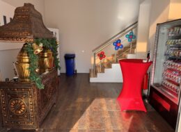 HAVI Lojistik İzmir Yılbaşı Eğlencesi Organizasyonu havi lojistik izmir yilbasi eglencesi organizasyonu 1 İzmir Organizasyon İzmir Organizasyon olarak, HAVI Lojistik İzmir Yılbaşı Eğlencesi Organizasyonu’nu profesyonel ekibimiz ve zengin hizmet içeriğimizle başarıyla hayata geçirdik. Kurumsal firmalara özel yılbaşı etkinlikleri konusundaki deneyimimizi yansıttığımız bu organizasyonda, çalışanlara keyifli, sıcak ve unutulmaz bir yılbaşı atmosferi sunmayı hedefledik. HAVI Lojistik İzmir Yılbaşı Eğlencesi Organizasyonu, İzmir Organizasyon