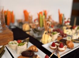 HAVI Lojistik İzmir Yılbaşı Eğlencesi Organizasyonu havi lojistik izmir yilbasi eglencesi organizasyonu 4 İzmir Organizasyon İzmir Organizasyon olarak, HAVI Lojistik İzmir Yılbaşı Eğlencesi Organizasyonu’nu profesyonel ekibimiz ve zengin hizmet içeriğimizle başarıyla hayata geçirdik. Kurumsal firmalara özel yılbaşı etkinlikleri konusundaki deneyimimizi yansıttığımız bu organizasyonda, çalışanlara keyifli, sıcak ve unutulmaz bir yılbaşı atmosferi sunmayı hedefledik. HAVI Lojistik İzmir Yılbaşı Eğlencesi Organizasyonu, İzmir Organizasyon