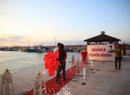 Deniz Kenarında Evlilik Teklifi Organizasyonu