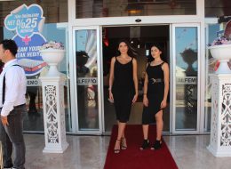 İzmir Açılış Organizasyonu izmir acilis organizasyonu 10 İzmir Organizasyon İzmir açılış organizasyonu ile İzmir’de gerçekleştireceğiniz her türlü açılış organizasyonlarınız için İzmir Organizasyon firması olarak profesyonel ekip ve ekipmanlarımızla hizmet veriyoruz. Yalnızca İzmir merkezinde değil, Karşıyaka, Menemen, Konak, Bornova, Aliağa, Torbalı, Gaziemir, Karabağlar, Ödemiş, Dikili, Foça, Kemalpaşa, Güzelbahçe, Seferihisar, Urla ve Çeşme gibi İzmir’in tüm ilçelerinde açılış organizasyonlarınızı planlıyor ve organize ediyoruz. Ayrıca Manisa, Denizli, Uşak, Muğla ve Ege Bölgesi’nin tüm il ve ilçelerinde ve hatta tüm Türkiye’de profesyonel ekibimizle birlikte açılış organizasyonlarınıza destek veriyoruz. İzmir açılış organizasyonu için ihtiyaç duyduğunuz tüm hizmetleri anahtar teslim olarak siz değerli müşterilerimize sunuyoruz. İzmir ve yakın çevresinde gerçekleştireceğiniz açılışlarınız, yıl dönümü kutlamalarınız, ürün ve kampanya tanıtım etkinlikleriniz için firmamızdan ihtiyaç duyduğunuz tüm hizmetleri temin edebilirsiniz. Açılış organizasyonu ile ilgili ayrıntılı bilgi almak için İzmir Organizasyon müşteri temsilcimize ulaşabilir ya da acilisorganizasyonu.com.tr adresimizi ziyaret edebilirsiniz. Karşılama Hostesi Kiralama İzmir Açılış Organizasyonu