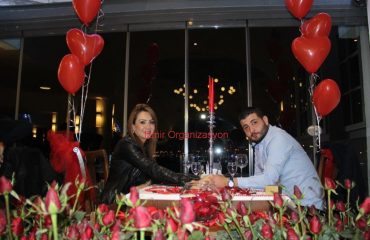 izmir restorantta evlenme teklifi