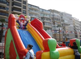 İzmir Tarım Festivali Organizasyonu izmir tarim festivali organizasyonu 18 İzmir Organizasyon İzmir Tarım Festivali organizasyonu ile İzmir'in sevilen noktası Alsancak'ta keyifli bir organizasyona İzmir Organizasyon firması olarak imza attık. Şenlik organizasyonu, festival organizasyonu, doğum günü organizasyonu, açılış organizasyonu ve organizasyon alanında hizmet veren İzmir Organizasyon firmamız, tedarikçi firmanın kendisine ulaşmasıyla birlikte kalabalık bir ekiple unutulmayacak bir gün yaşattı katılımcılara. İzmir Tarım Festivali organizasyonu için İzmir Organizasyon firmamıza ulaşan tedarikçi firma ile organizasyonun içeriği hakkında bir süre görüşmeye devam ettik. Organizasyonda yer vereceğimiz hizmetlerin tamamını detaylandırdık. Palyaço, kostümlü karakterler, çocukların ve yetişkinlerin eğlenceli anlar yaşayacağı şişme oyuncaklar, nostaljik satıcılarla güzel bir günün kapılarını aralamak için planlamalarımızı oluşturarak çalışmalara başladık. Organizasyonun tarihi ve saat aralıkları belirlenmişti. Dev Palyaço Kaydırak Kiralama Festival Organizasyonu İzmir