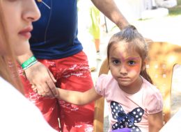 JTI Aile Günü Organizasyonu AquaFantasy 2017 jti aile gunu organizasyonu aquafantasy 2017 2 İzmir Organizasyon JTI aile günü organizasyonu ile JTI firması, çalışanları için her yıl motivasyon artırıcı bazı etkinlikler gerçekleştiriyor. Ayrıca bu etkinliklere çalışanların ailelerini de dahil ederek, şirket çalışanlarının birbirleriyle ve aileleriyle tanışmasını, iç içe olmasını sağlıyor. Her yıl olduğu gibi bu yıl da, partner organizasyon firmamız ile birlikte JTI aile günü organizasyonu ve şirket piknik etkinliklerini İzmir Organizasyon firması olarak bizler planladık. Animasyon hizmetlerinden müzik hizmetlerine, dans gösterilerinden oyuncaklara, sahne gösterilerinden eğitici atölye çalışmalarına kadar bir sürü etkinlik gerçekleştirdik. Keyifli ve bir o kadar da eğlenceli geçen JTI Aile Günü Organizasyonu Aquafantasy 2017 ile ilgili detaylar için haberimizin devamını okuyabilirsiniz. Yüz Boyama Etkinliği İzmir Organizasyon