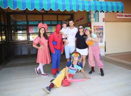 JTI Aile Günü Organizasyonu AquaFantasy 2017 jti aile gunu organizasyonu aquafantasy 2017 8 İzmir Organizasyon JTI aile günü organizasyonu ile JTI firması, çalışanları için her yıl motivasyon artırıcı bazı etkinlikler gerçekleştiriyor. Ayrıca bu etkinliklere çalışanların ailelerini de dahil ederek, şirket çalışanlarının birbirleriyle ve aileleriyle tanışmasını, iç içe olmasını sağlıyor. Her yıl olduğu gibi bu yıl da, partner organizasyon firmamız ile birlikte JTI aile günü organizasyonu ve şirket piknik etkinliklerini İzmir Organizasyon firması olarak bizler planladık. Animasyon hizmetlerinden müzik hizmetlerine, dans gösterilerinden oyuncaklara, sahne gösterilerinden eğitici atölye çalışmalarına kadar bir sürü etkinlik gerçekleştirdik. Keyifli ve bir o kadar da eğlenceli geçen JTI Aile Günü Organizasyonu Aquafantasy 2017 ile ilgili detaylar için haberimizin devamını okuyabilirsiniz. Kostümlü Karakterler Kiralama İzmir