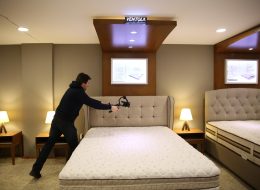 Video Çekimi & Kameraman Temini kamera cekimi kameraman temini 9 İzmir Organizasyon Kameraman temini ile açılış organizasyonu, bayi toplantısı organizasyonu, festival ve şenlik organizasyonları, personel geceleri, piknik organizasyonu, temel atma töreni organizasyonu, kongre, toplantı, kuruluş, yıl dönümü organizasyonu, düğün organizasyonu, sünnet organizasyonu, bayram, yılbaşı ve özel gecelerde yaşanan o kıymetli anları video çekimleriyle kaydederek bu anları ölümsüzleştiriyoruz. Özel günlerinizin en keyifli şekilde yaşanması kadar, o anların belgelenmesi de önemlidir. Ayrıca çekilen bu görüntülerin sosyal medyada paylaşılması firmanızın reklam çalışmaları açısından fazlasıyla önem arz eder. İzmir Organizasyon video kamera çekimi konusunda deneyimli ve profesyonel bir ekibe ve ekipmanlara sahiptir. Organizasyona bağlı olarak çekimi yapacak kişi sayısı ve ayrıca o işi en iyi yansıtacak ekipmanlar da değişkenlik gösterir. Video çekiminde kullandığımız ekipmanlar için piknikorganizasyonu.com.tr adresli web sitemizi ziyaret edebilir kameraman kiralama hizmeti için İzmir Organizasyon müşteri temsilcimize ulaşabilirsiniz. Kameraman Temini İzmir