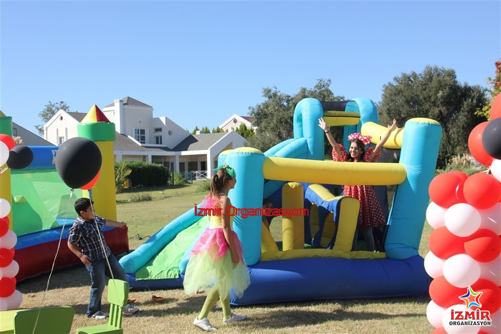 Kartal şişme oyuncak kiralama