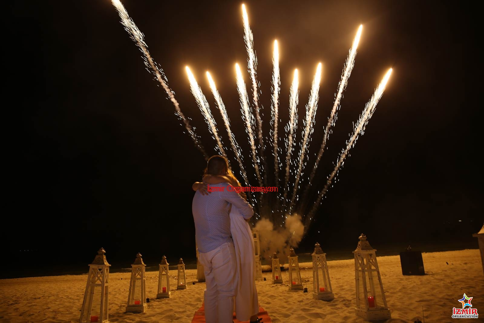 Kuşadası Kumsal Evlilik Teklifi Organizasyonu