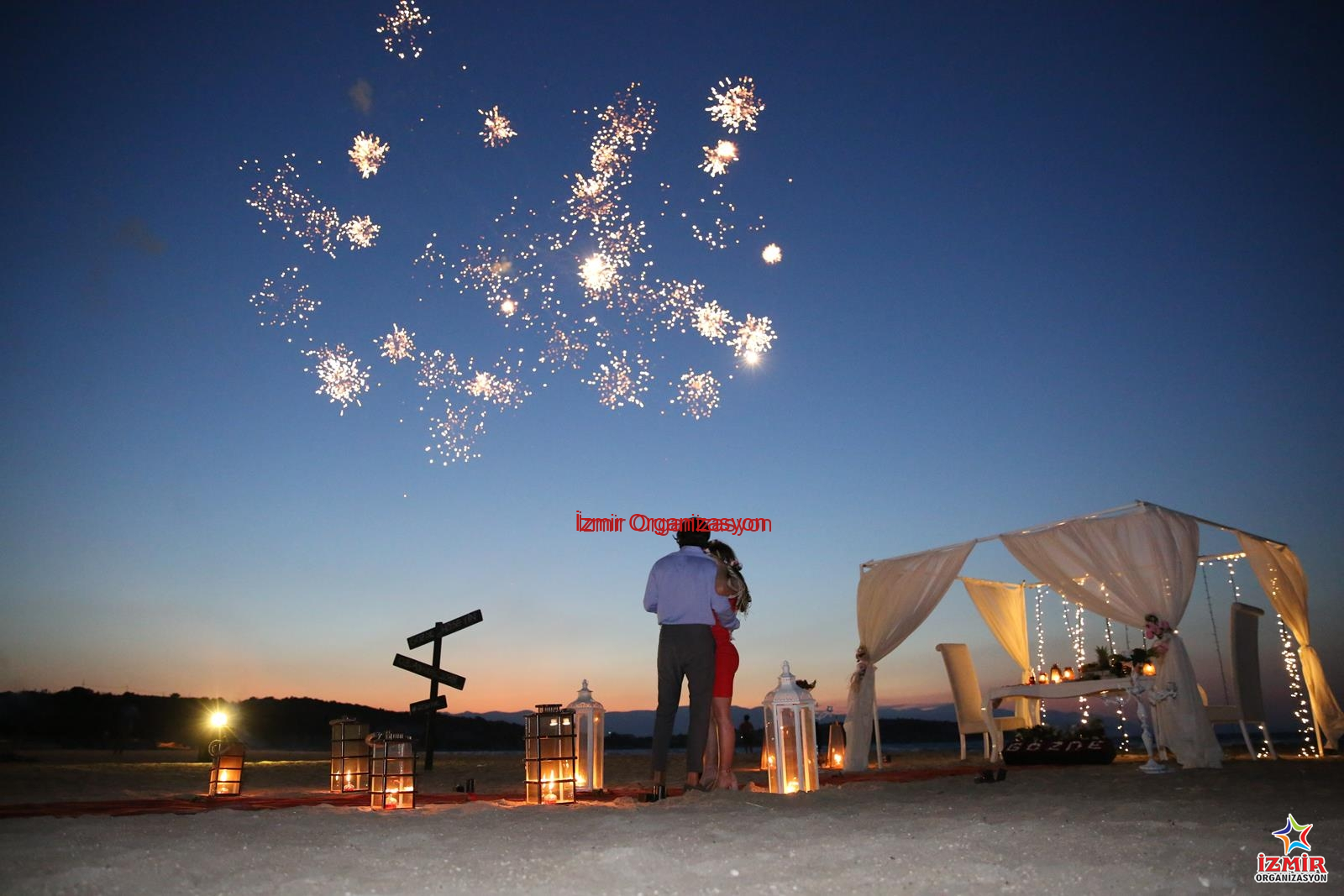 Kumsalda Evlilik Teklifi Organizasyonu Paketi İzmir Organizasyon