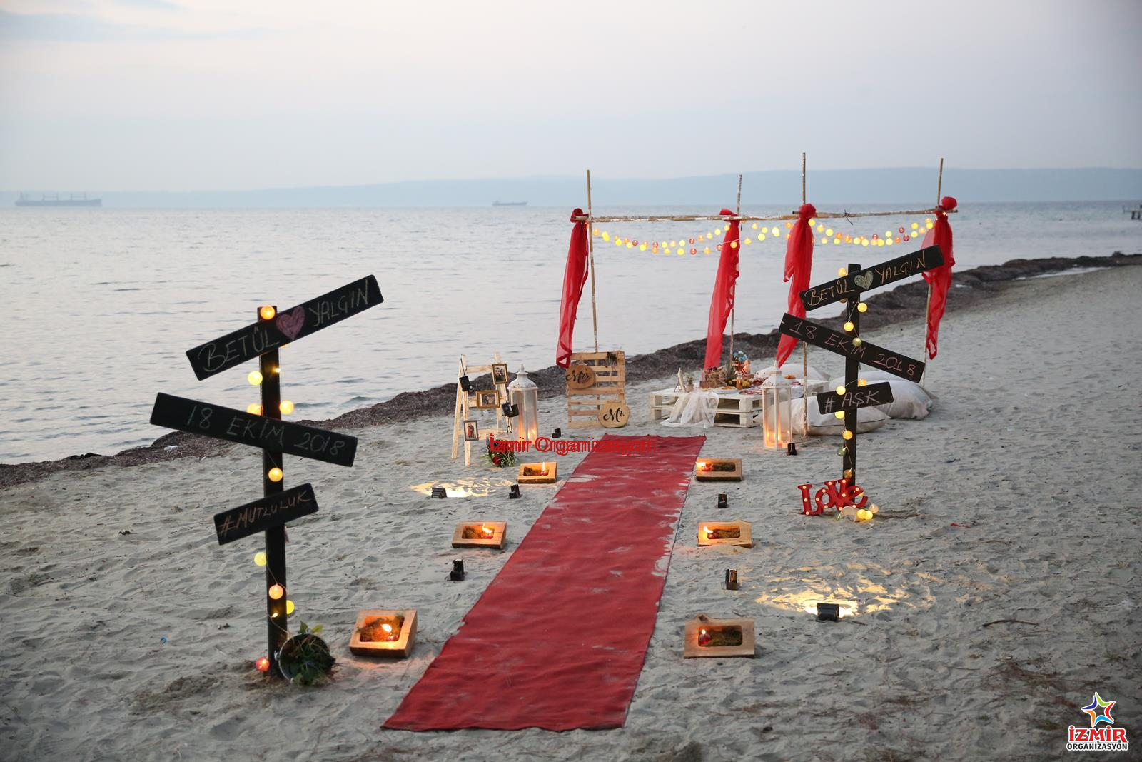 İzmir Kumsalda Evlilik Teklifi Organizasyonu