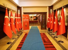 Tören Organizasyonu Turkuaz Halı Temini İzmir Organizasyon