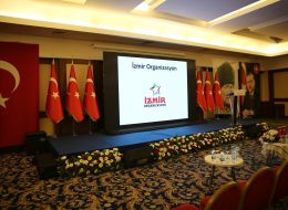Sahne Düzeni Sahne Önü Çiçek Süsleme Servisi İzmir Organizasyon
