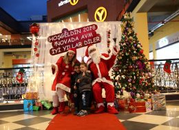 Novada Menemen arrives with Santa Claus and Christmas Mother Service novada avm yeni yil etkinligi izmir organizasyon 3 İzmir Organizasyon We are eager to enter the new year with a lot of hope and action. In our lives we have the sons of the new year. Mostly the Christmas tree. This tree that continues to be legendary until the 19th century is fashionable, our people hold our homes, the city centers, the showcases, the schools, the cacophony of new year contact in different locations new year organizations. Bayram is decorated like a child prepared to welcome the new year. At this point, Novada Menemen Shopping Center has researched and found us. We have signed many beautiful events within the scope of İzmir Organization and we have made a business association with the proud of having done perfect works with the new year organizations. Our team members explained the details of previous videos, photos and events and shaped the activity of the New Year. Meeting with the company authorities and decorating the Novada Menemen Shopping Center, they would refresh their hopes in order to make a sound to the customers, to make the new year feel better, to give thanks to the loyalty of the customers and most importantly to appeal to the children. How Does? By concurrent activities on 29, 30, 31 December. The days were approaching and the new year organizations is starting. Our team members completed their preparations by putting a lap on the exciting run-ups in the last days of the calendar. Our 8-person team vehicle had turned their wheels towards the road of Novada Menemen Mall. Novada Menemen arrives with Santa Claus and Christmas Mother Service novada avm yeni yil etkinligi izmir organizasyon 3 İzmir Organizasyon