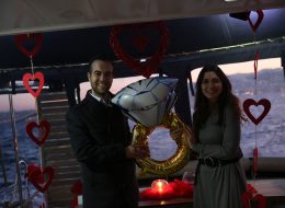 On-board Marriage Bid Organization on board marriage bid organization 13 İzmir Organizasyon After deciding to crown the ties with her girlfriend Zeynep, Miss Zeynep wanted to organize a marriage proposal organization that she could not forget, and communicated with us for this. Mr Caner , who wants to prepare a surprise that will last for years, made a presentation with photographs and video images of our beautiful marriage proposal organizations that we have done before. Mr.Caner said that he wanted the marriage proposal organization to be as romantic as he wanted it to be, and extraordinary and unforgettable. We strengthened our presentations in the direction of this statement, and because of Caner gender sea passion, Zeynep believed that she wanted to marry the lady on the boat. We started to shape the details of the marriage proposal organization. While the surprise marriage proposal that will start in the sunset was shaping the organization, Miss Zeynep was supposed to be news from everything. For Mr. Caner, there was just the excitement waiting for the day that the proposal was to take place, and we started to work on all the details. On-board Marriage Bid Organization on board marriage bid organization 13 İzmir Organizasyon
