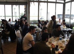 Personel Eğitim Toplantısı & Eğlence Organizasyonu personel egitim toplantisi eglence organizasyonu 14 İzmir Organizasyon Personel eğitim toplantısı & eğlence organizasyonu, iş verimini ve personel motivasyonunu artırmaya yönelik düzenlediğimiz organizasyonlardır. Kurumsal firmaların ve şirketlerin yılın belirli dönemlerinde düzenledikleri personel eğitim toplantısı ve eğlence organizasyonu ile, çalışanlar arasında iletişimi güçlendirmek ve aynı zamanda iş verimini artırmak hedeflenmektedir. İzmir Organizasyon, 2004 yılından bugüne organizasyon sektöründe hizmet vermekte ve Türkiye geneline ulaşmaktadır. Organizasyonun planlama aşamasından, yönetimine kadar, A'dan Z'ye tüm hazırlıklar en ince ayrıntısıyla oluşturulmaktadır. Müşteri memnuniyeti ilkesini hedefleyen şirketimiz İzmir başta olmak üzere, Ege Bölgesi ve Türkiye'nin diğer illerine de hizmet vermektedir. Personel eğitim toplantısı & eğlence organizasyonu hizmetlerinin yanı sıra kurumsal şirket organizasyonları, piknik organizasyonu ve aile günü etkinlikleri, festival ve şenlik organizasyonlarında İzmir Organizasyon firmamızdan hizmet alabilirsiniz. Günümüzün önemli bir bölümünü geçirdiğimiz ofis ve iş yerlerinde, çalışma arkadaşlarımızla bir bağ kurmaktayız. Hem çalışanlar arasında ki personel iletişimini güçlendirmek adına, hemde iş verimini yükselterek eğlenceli ve farklı bir atmosfer yaratmak için çalışanlarınızın motivasyonunu ve iş verimini artırmak isterseniz, İzmir Organizasyon şirketimize ulaşabilirsiniz. Personel Yemeği Organizasyonu