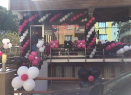 Rujj Kuaför 8 Mart Dünya Kadınlar Günü Balon Süsleme rujj kuafor 8 mart dunya kadinlar gunu balon susleme 6 İzmir Organizasyon Rujj Kuaför 8 Mart Dünya Kadınlar Günü balon süsleme ile, İzmir Organizasyon şirketimiz 8 Mart Dünya Kadınlar Günü’nde de çalışmalarına devam etti. Yılların getirdiği tecrübe ve birikimle birlikte, bugüne kadar sayısız organizasyona ve hizmete ev sahipliği yapan şirketimiz, Türkiye’nin dört bir noktasına ulaşmaktadır. Doğum günü organizasyonu, evlilik teklifi organizasyonu, özel gün ve etkinliklerde her daim hizmet veren şirketimiz bu kez de Rujj Kuaför & Güzellik Salonunda, Kadınlar Gününe özel talep edilen balon süsleme için çalışmalarına start verdi. Rujj Kuaför 8 Mart Dünya Kadınlar Günü Balon Süsleme rujj kuafor 8 mart dunya kadinlar gunu balon susleme 6 İzmir Organizasyon