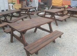 Tabure, Minder & Oturma Grubu Kiralama tabure minder kiralama 4 İzmir Organizasyon Bir çok etkinlikte özellikle konserler, üniversite şenlikleri, bahçe partileri, piknik, belediye şenlikleri, doğum günleri, parti, düğün, sünnet ve daha diğer tüm organizasyonlar için renkli yer minderlerini ve tabureleri kullanımınıza sunuyoruz. Yer minderlerimiz genelde 1x1 ölçülerinde kare ve armut şeklinde olup bir çok renkleri mevcuttur. Sayı sınırlaması olmadan istediğiniz kadar kiralayabilirsiniz. istediğiniz ölçüde ve renkte minder sunabiliriz. Minderleri bulunduğunuz ortama dağıtarak hem güzel bir görsellik hem de renk katmış olursunuz. Organizasyonlarda yer sıkıntısı olduğunda veya nostaljik bir konsept yapıyorsanız az yer kaplayan taburelerden kullanılabilinir. Tabureler; ahşap tabure, plastik tabure, bar taburesi, hasır tabure olarak çeşitlilik gösterir. Tabureleri istediğiniz sayıda ve renkte kiralayabilirsiniz. Ayrıca dilerseniz hem minderleri hem de taburelerin nakliyesini ekstra olarak istediğiniz yere ulaştırabiliriz. Piknik Masası Kiralama İzmir Organizasyon