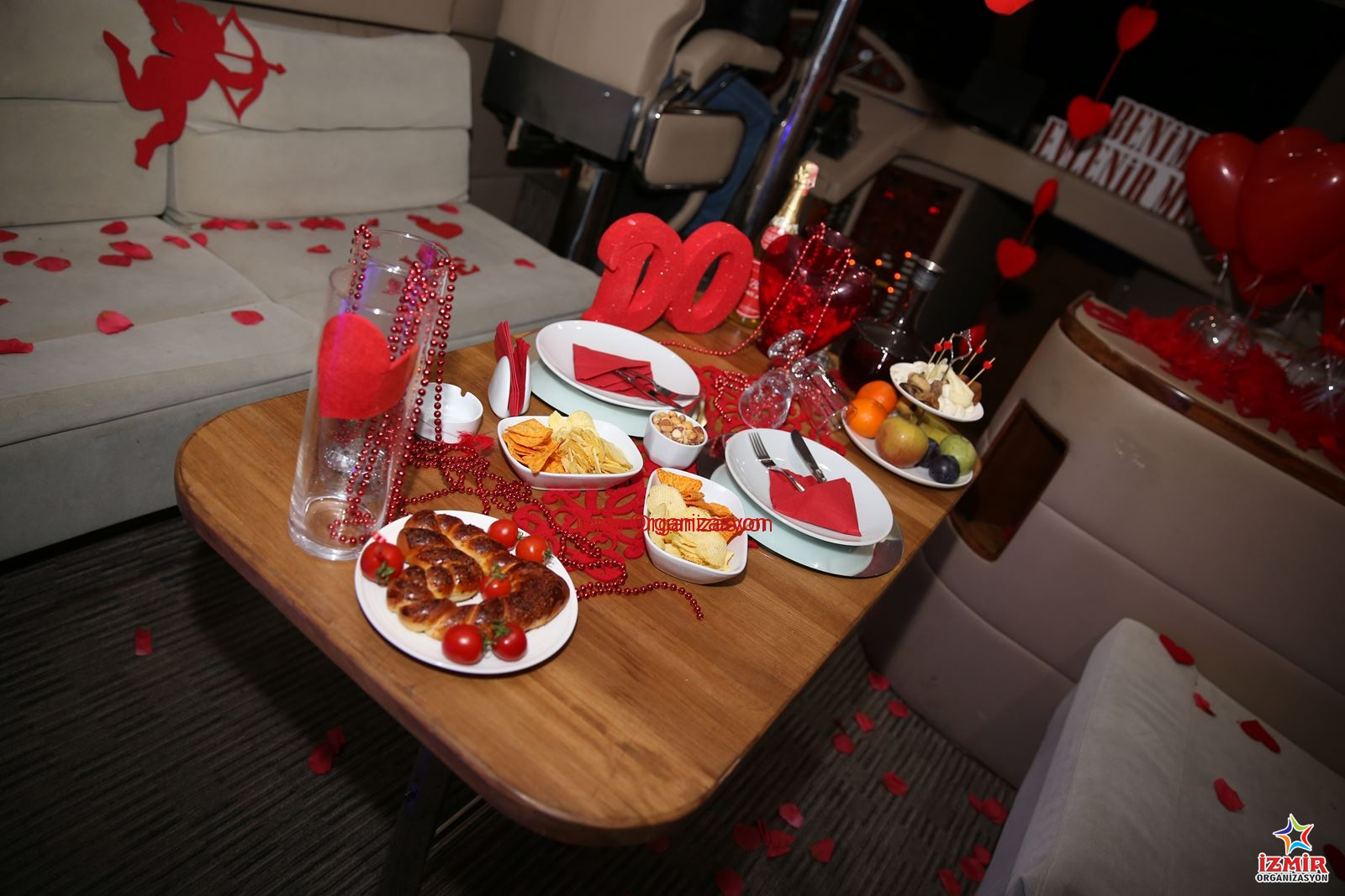 Mutluluk Teknesinde Doğum Günü Organizasyonu