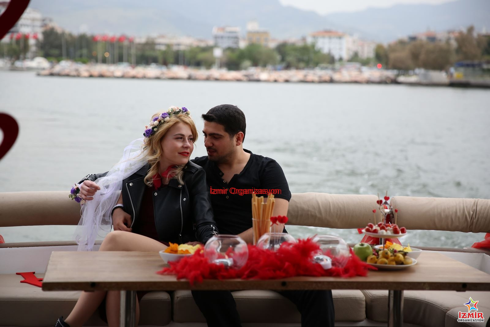 Teknede Sürpriz Doğum Günü Organizasyonu