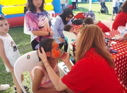 Tüpraş Aile Günü Etkinliği ve Şenlik Organizasyonu tupras aile gunu etkinligi ve senlik organizasyonu 24 İzmir Organizasyon Tüpraş aile günü etkinliği ve şenlik organizasyonu ile İzmir Organizasyon firmamız keyifli bir organizasyonda farklı hizmetlere yer verdi. Tüpraş aile günü etkinliği ve şenlik organizasyonu tedarikçi firması, İzmir Organizasyon firmamıza ulaşarak geniş katılımlı bir organizasyon gerçekleştirileceğini söyledi. Piknik organizasyonu, şenlik organizasyonu, aile günü etkinliği ve organizasyon alanında hizmet veren İzmir Organizasyon firmamız profesyonel ekibi ve kaliteli ekipmanları ile birçok organizasyona öncülük etmiştir. Türkiye'nin 4 farklı noktasında gerçekleştirilecek olan Tüpraş aile günü etkinliği ve şenlik organizasyonu ilk olarak İzmir'de düzenlendi. İzmir Organizasyon firmamız hem yetişkinlere hemde çocuklara yönelik birbirinden farklı ve eğlenceli şişme oyun parkurları temin etmek için hazırlıklara başladı. Şut becerisi, rodeo, sünger bob kaydırak, kedili kombo zıp zıp ve daha birçok şişme oyun parkuruna alanda yer verilmesi planlandı. Ayrıca oyun parkurlarında ve oyun anında eğlenceli sunumlar gerçekleştirmesi için profesyonel sunucu, çocuklarla vakit geçirecek palyaçolar, tahta bacak gösterisi ve daha pek çok hizmete de yer vermek üzere görüşmelerimizi yaptık tedarikçi firmayla. Profesyonel Yüz Boyamacı Kiralama İzmir