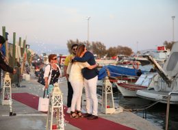 Kemancı Eşliğinde Sürpriz Doğum Günü Organizasyonu